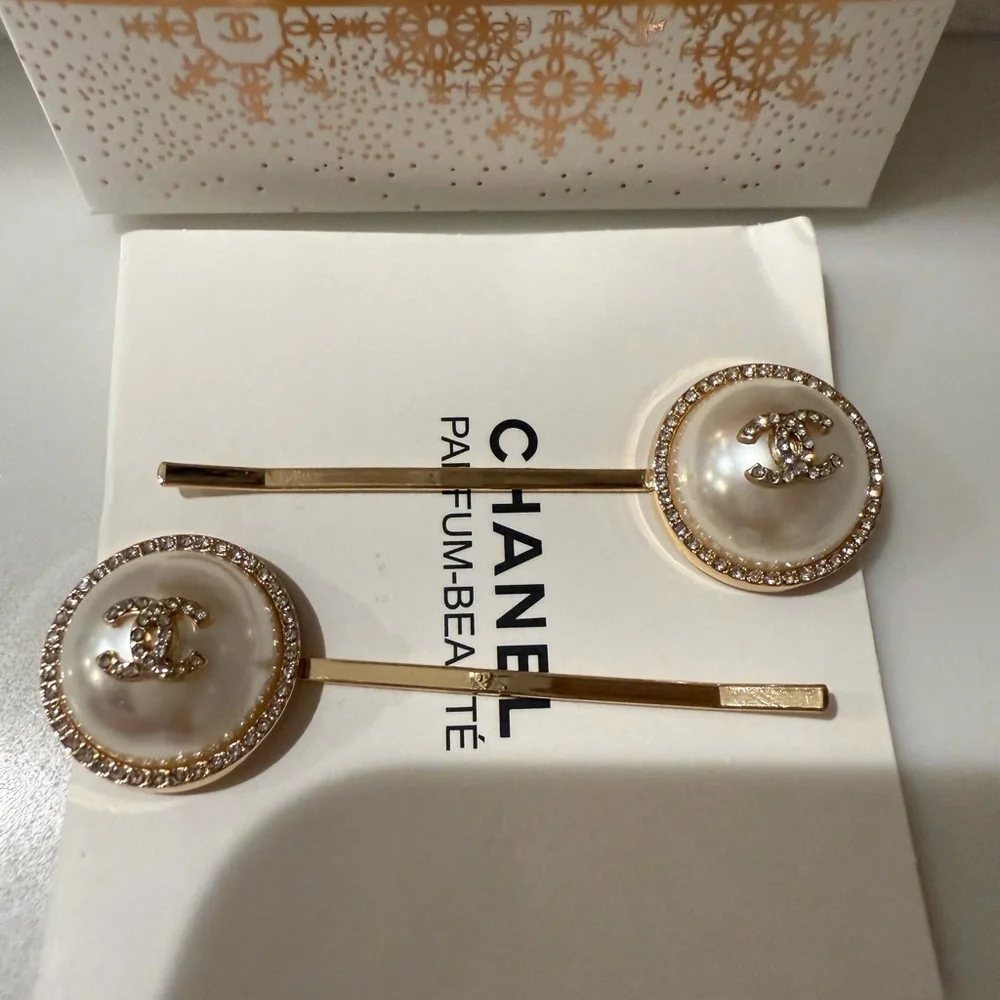 New CHANEL Gold and White Pearl Hair Pins - Picture 5 of 11